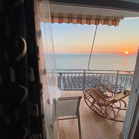 Captain View Daire *